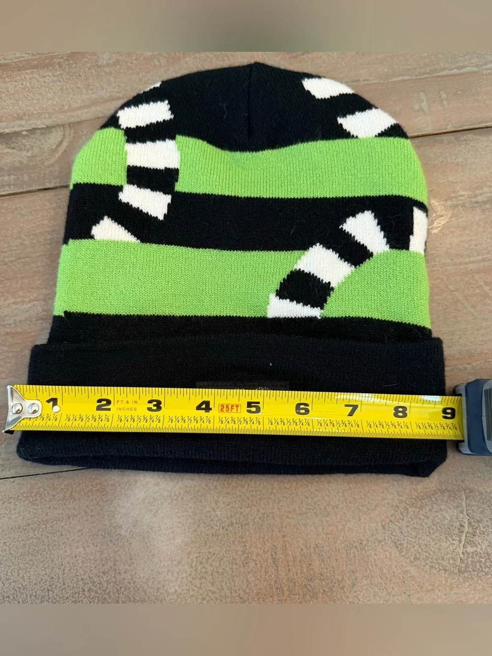 Beetlejuice Beanie Sandworm Hat Green And Black Preowned